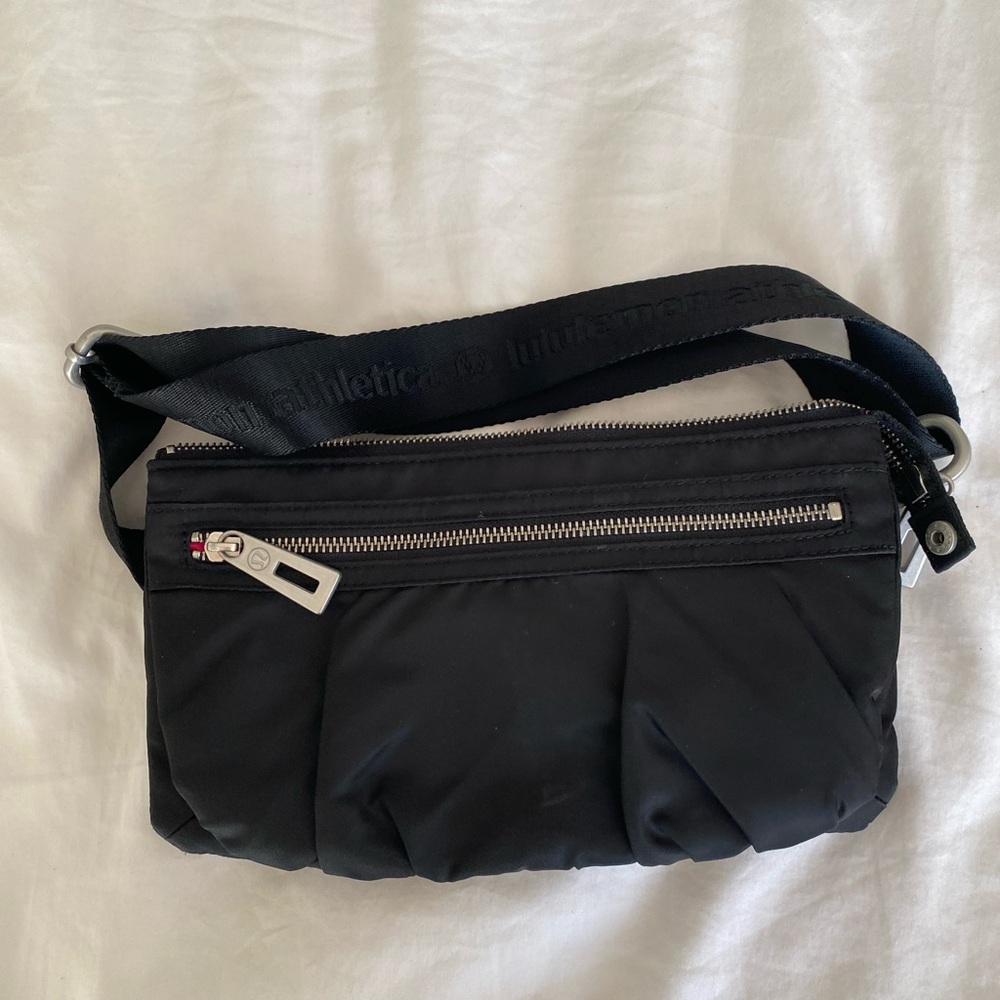 Lululemon Travel Crossbody Fanny Pack - Picture 8 of 11